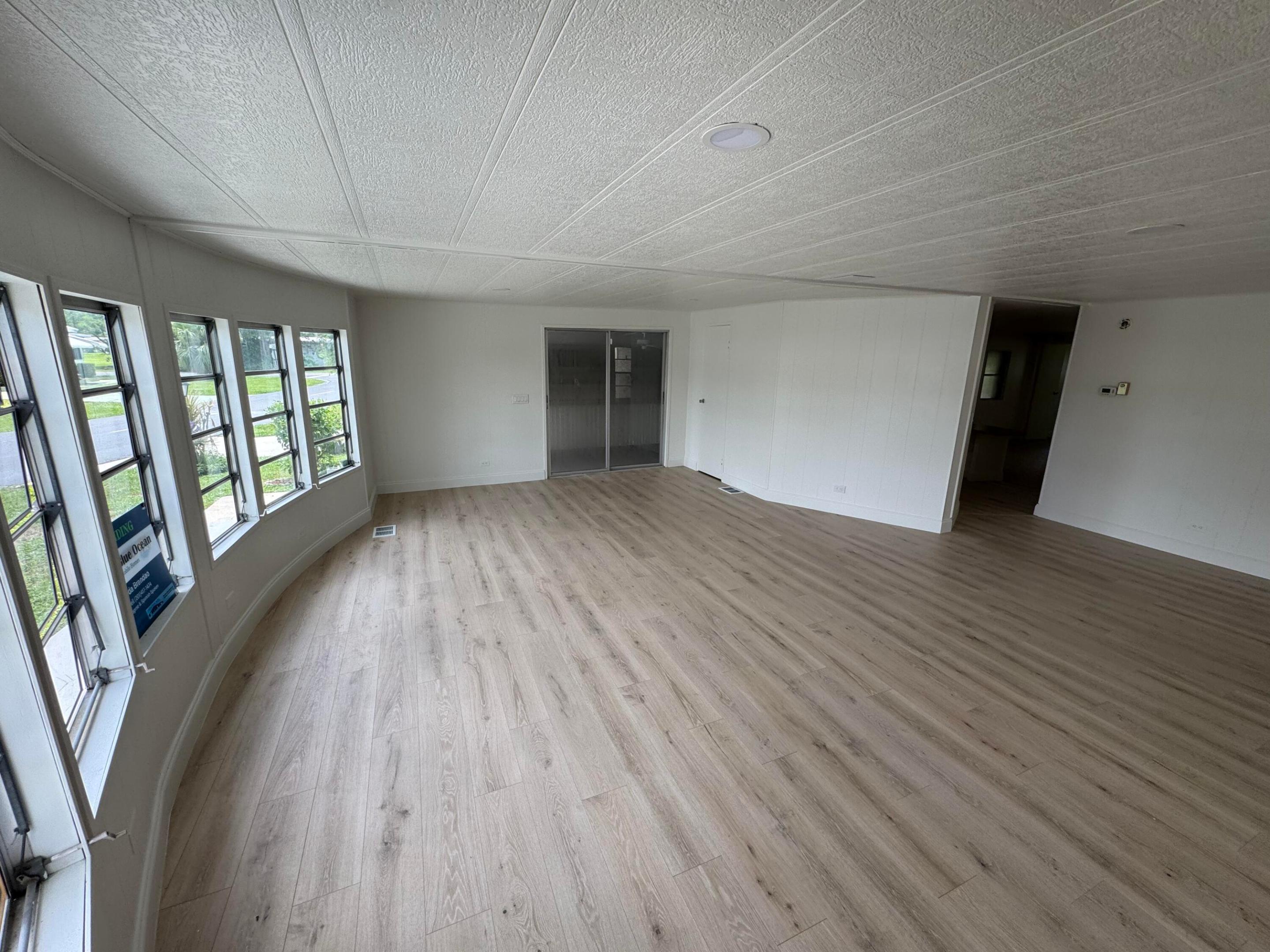 8629 Crown Drive Property Photo 6
