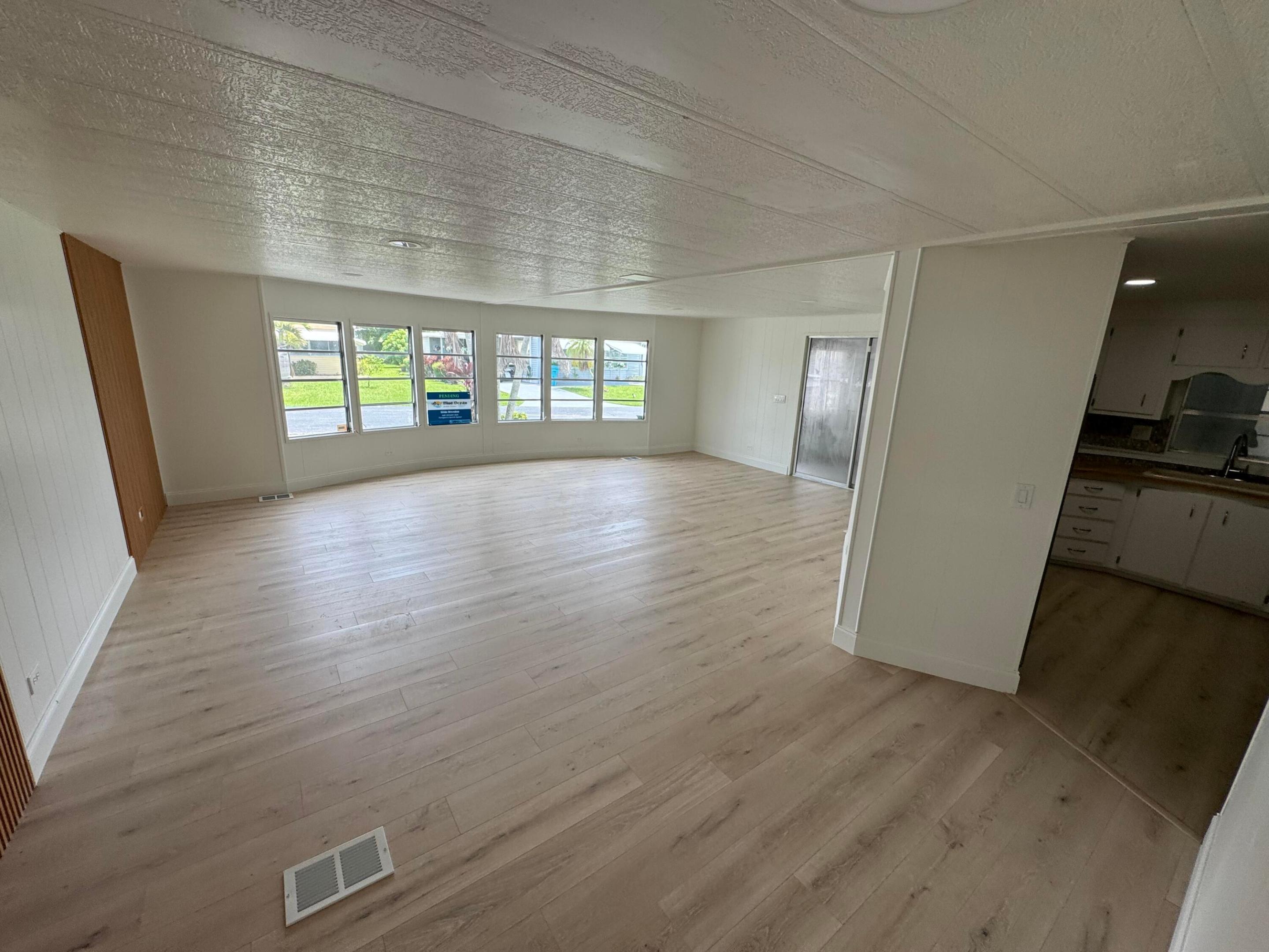 8629 Crown Drive Property Photo 9