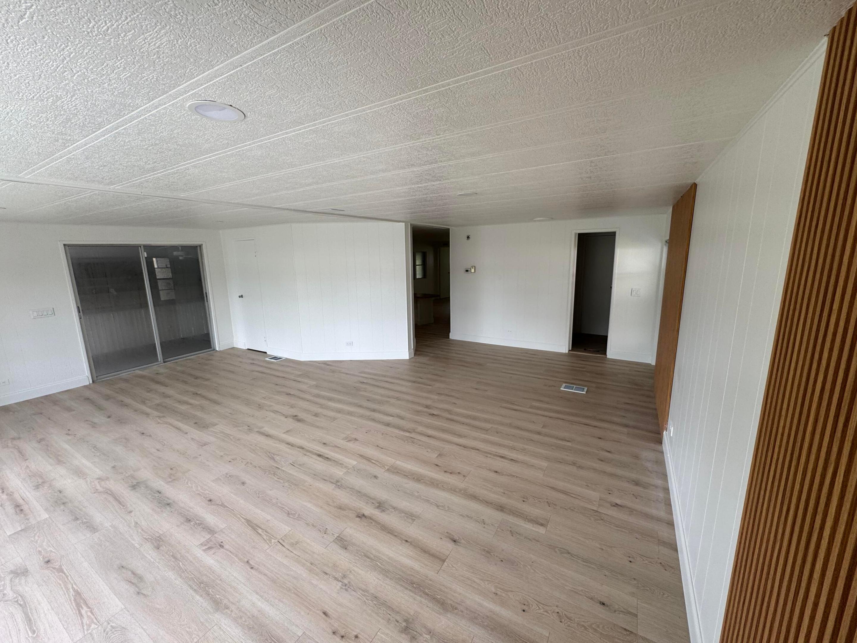 8629 Crown Drive Property Photo 10