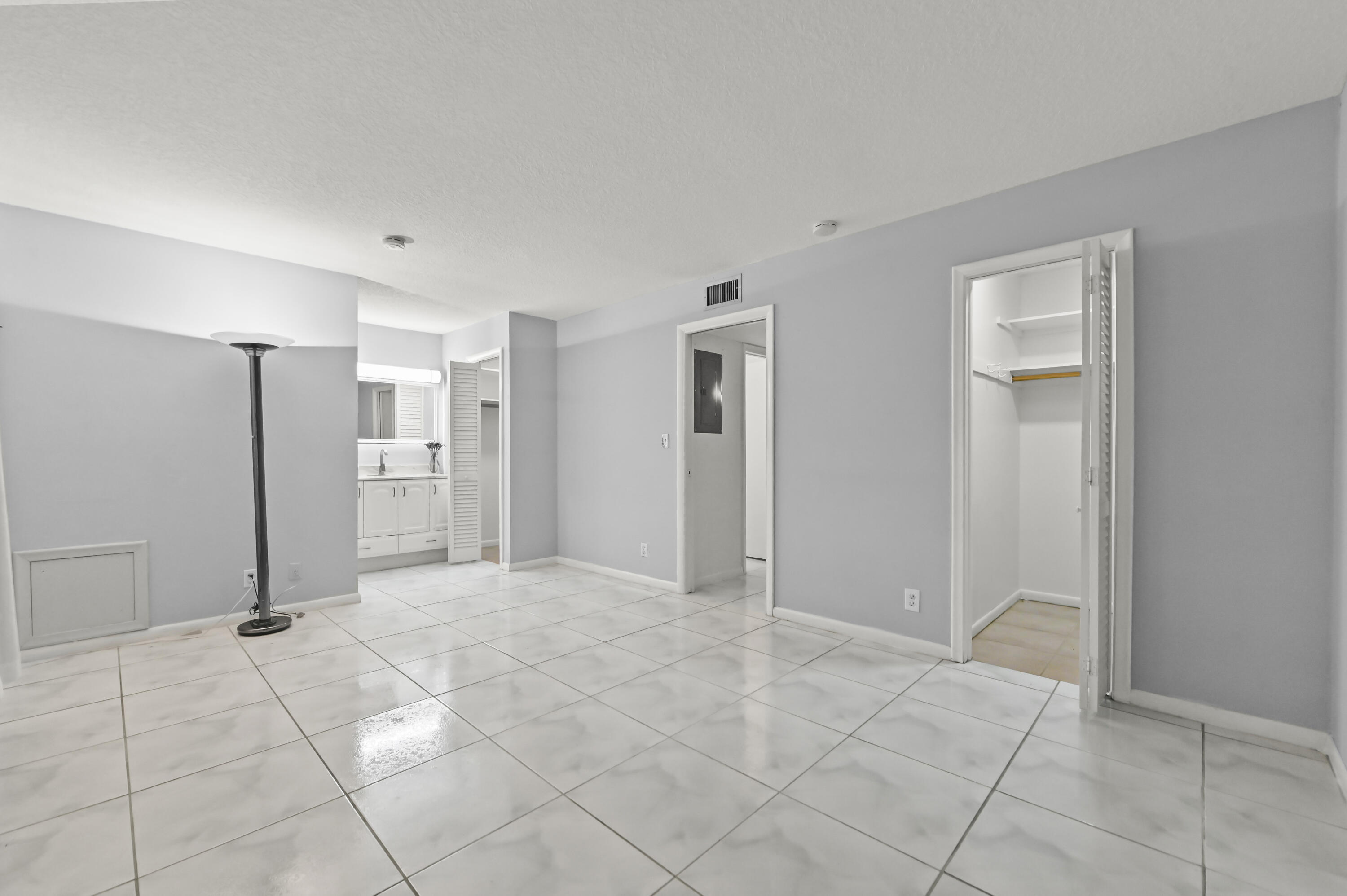 605 High Point Boulevard N C Property Photo 16