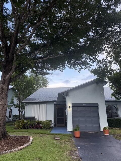 8204 NW 100th Lane Property Photo 1