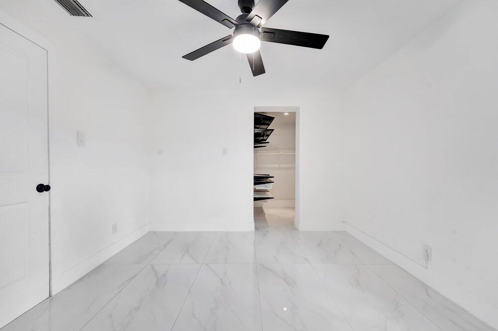 2220 Hope Street Property Photo 9