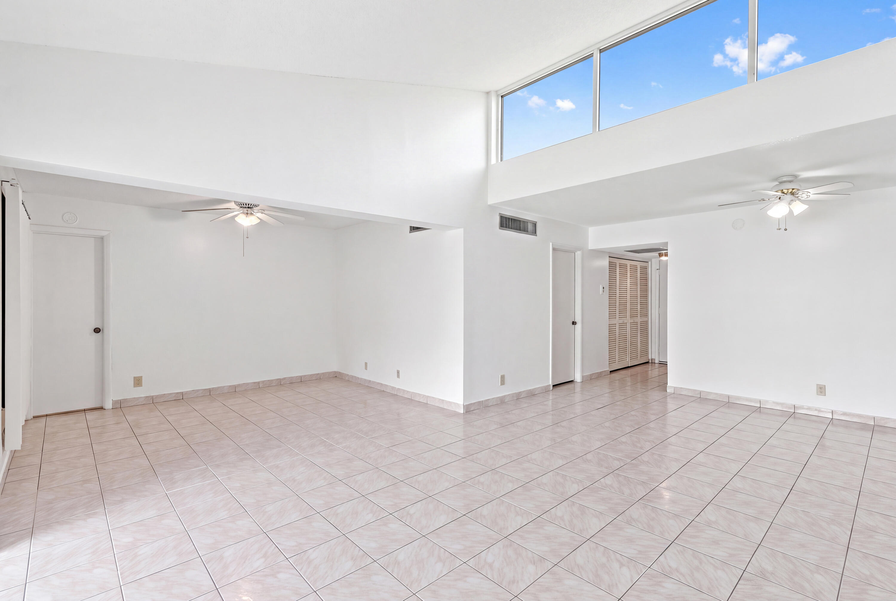 2538 Boundbrook Drive S 137 Property Photo 16