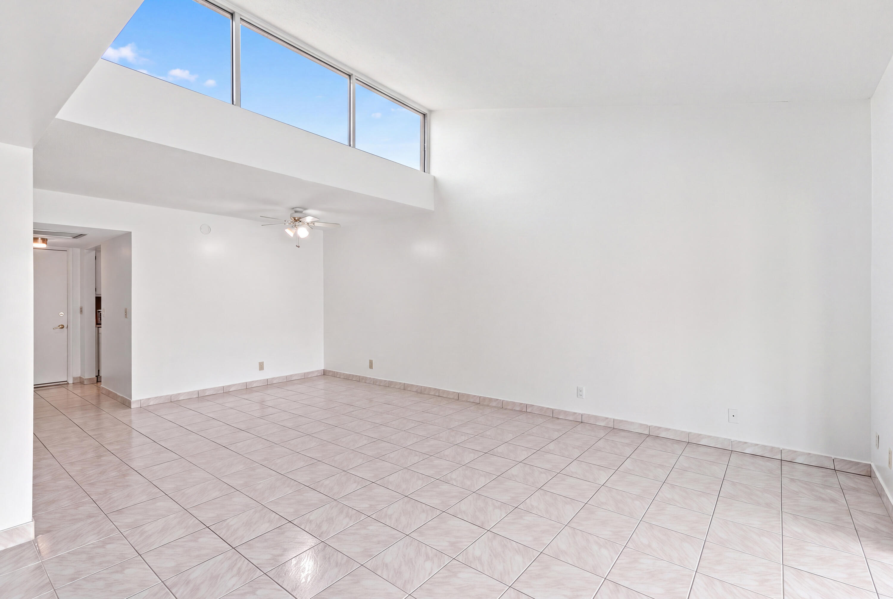 2538 Boundbrook Drive S 137 Property Photo 17
