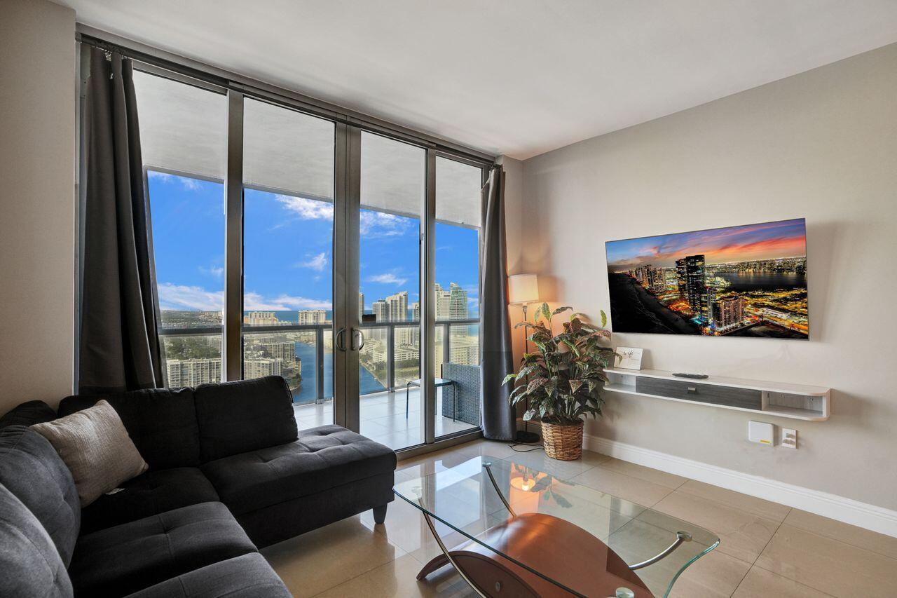 2600 E Hallandale Beach Boulevard T3210 Property Photo 6