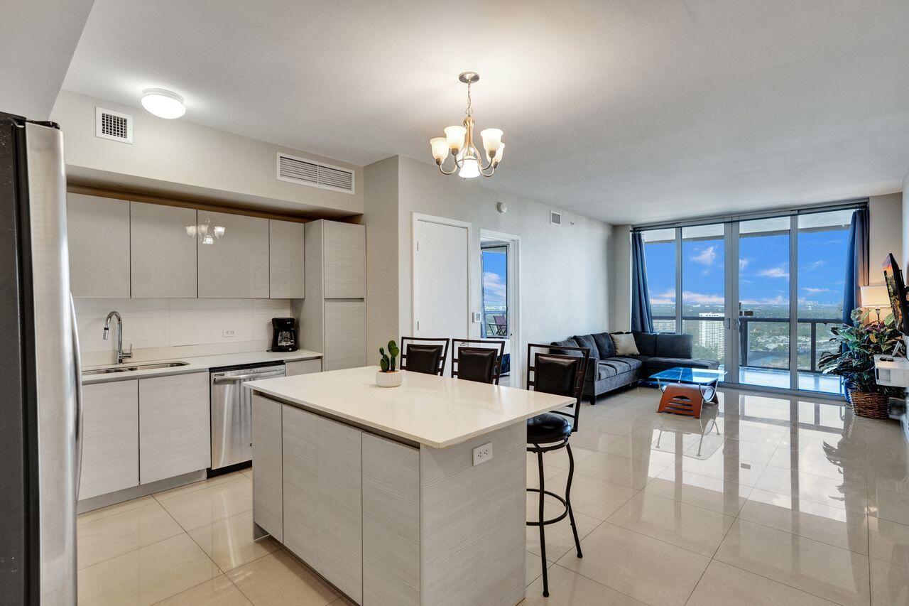 2600 E Hallandale Beach Boulevard T3210 Property Photo 7