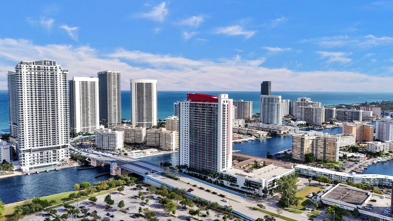 2600 E Hallandale Beach Boulevard T3210 Property Photo 26