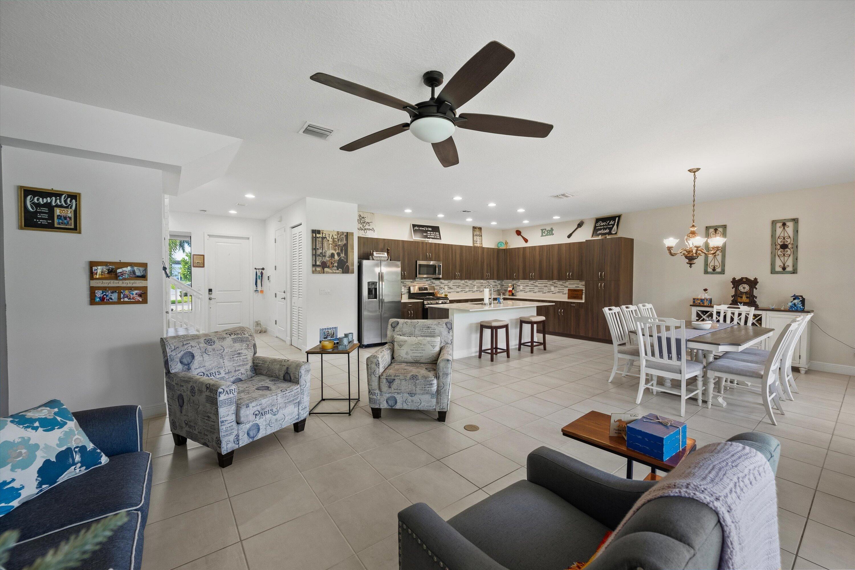 16426 Sandy Shore Drive Property Photo 8