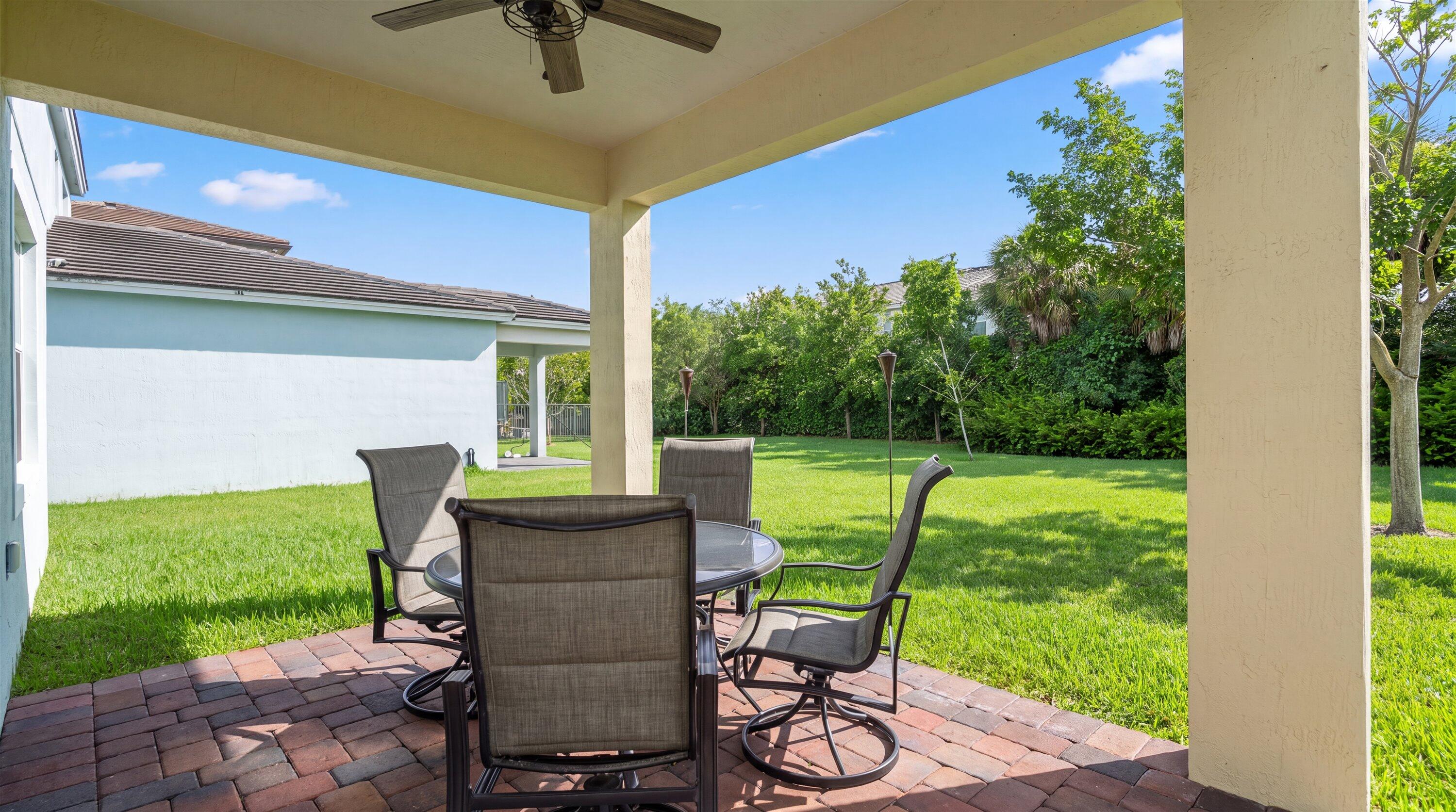 16426 Sandy Shore Drive Property Photo 30