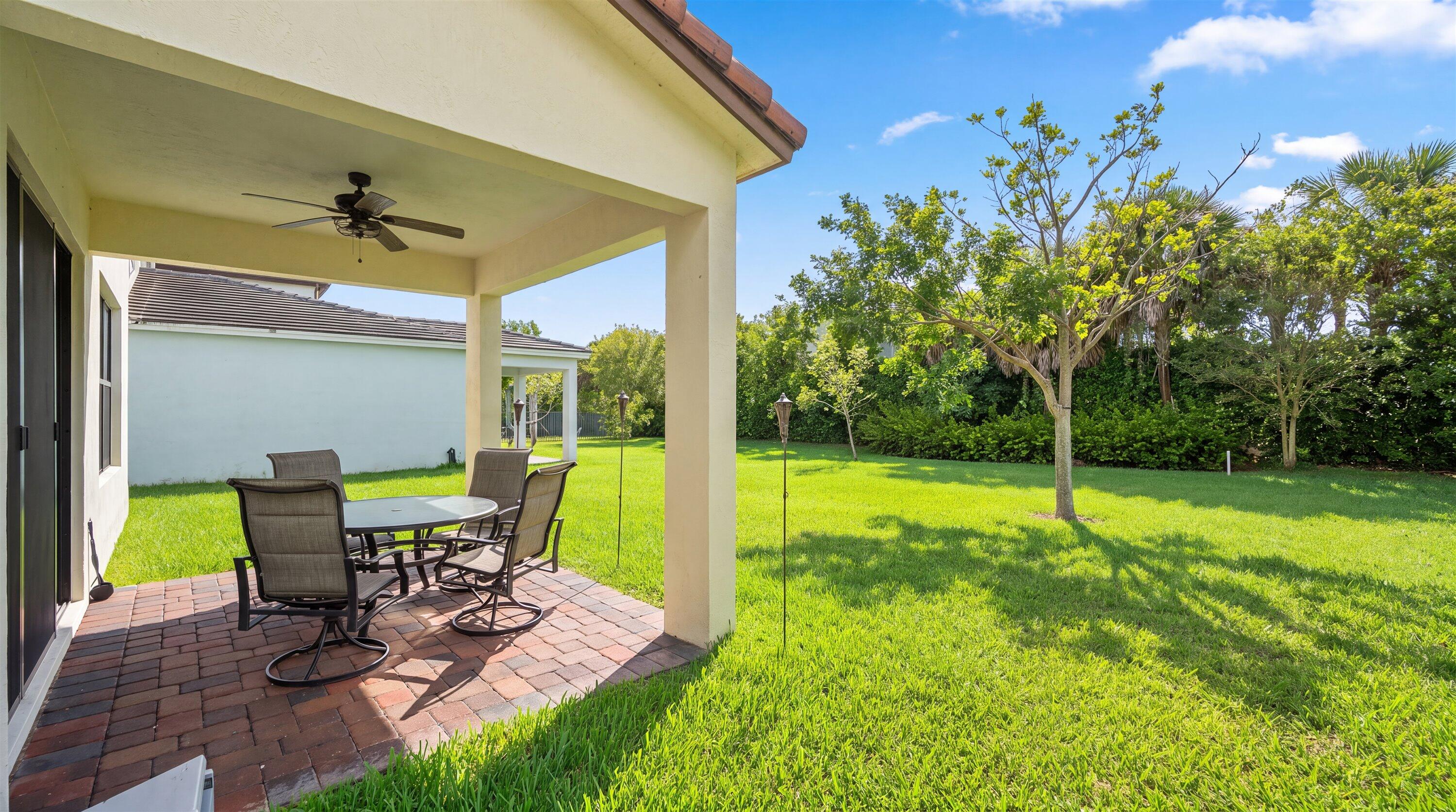 16426 Sandy Shore Drive Property Photo 31