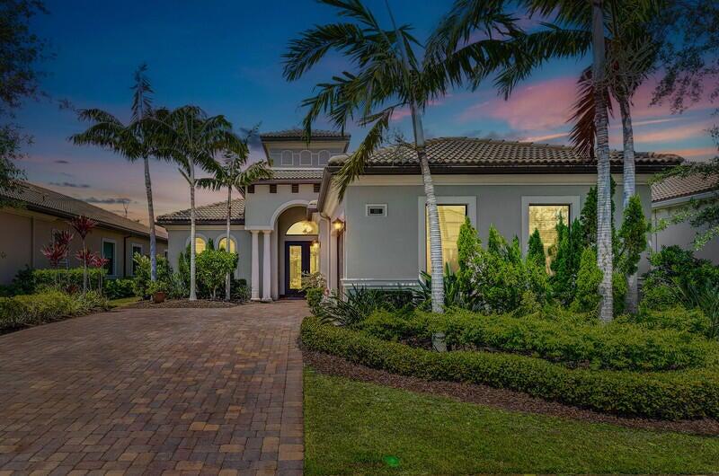 183 Calmo Circle Property Photo 2