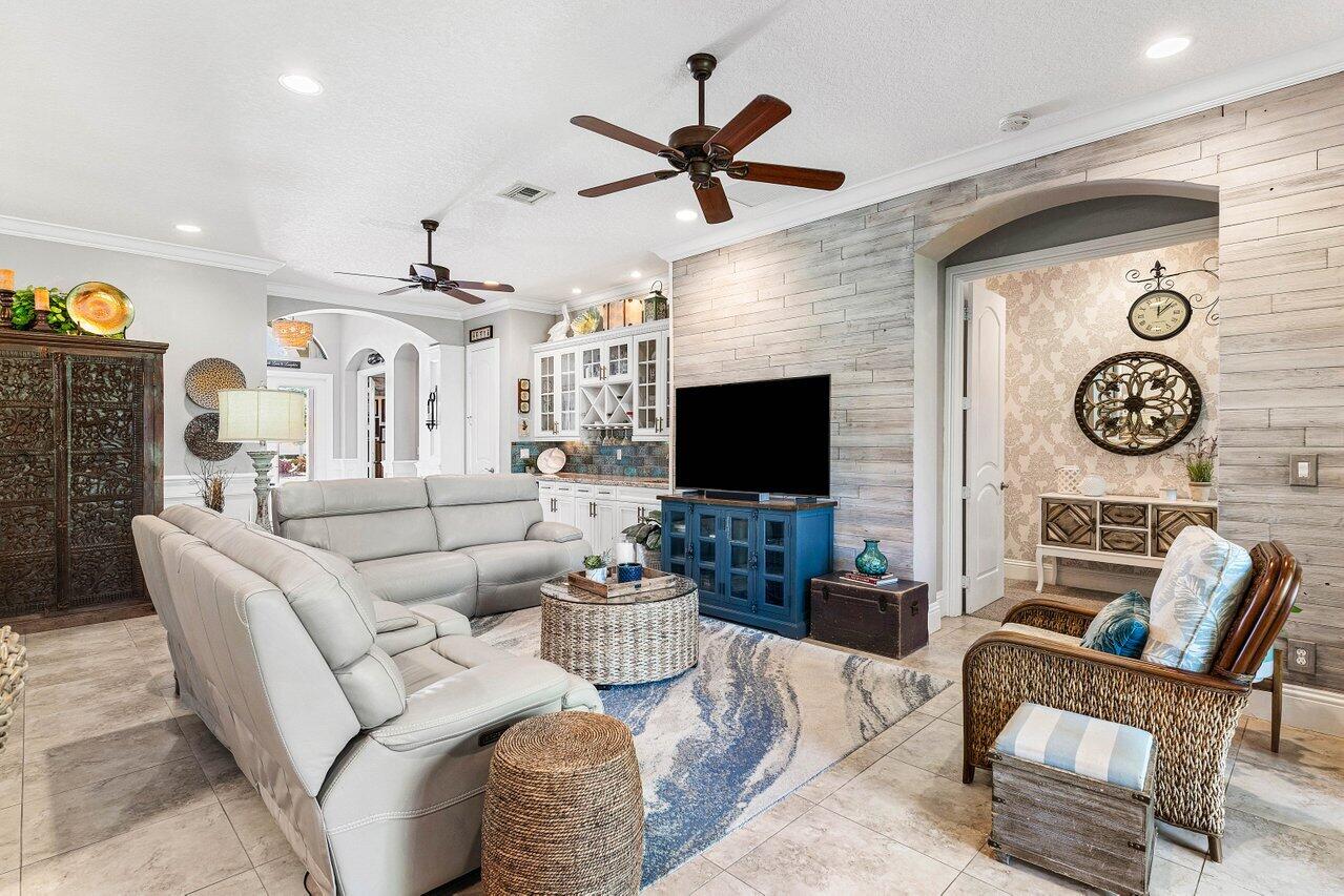 183 Calmo Circle Property Photo 6