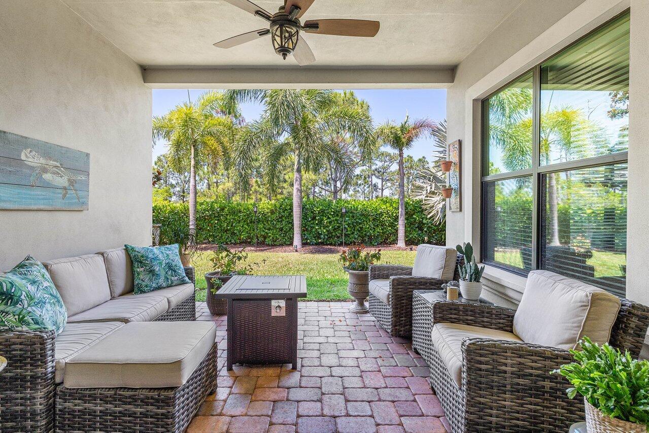 183 Calmo Circle Property Photo 33