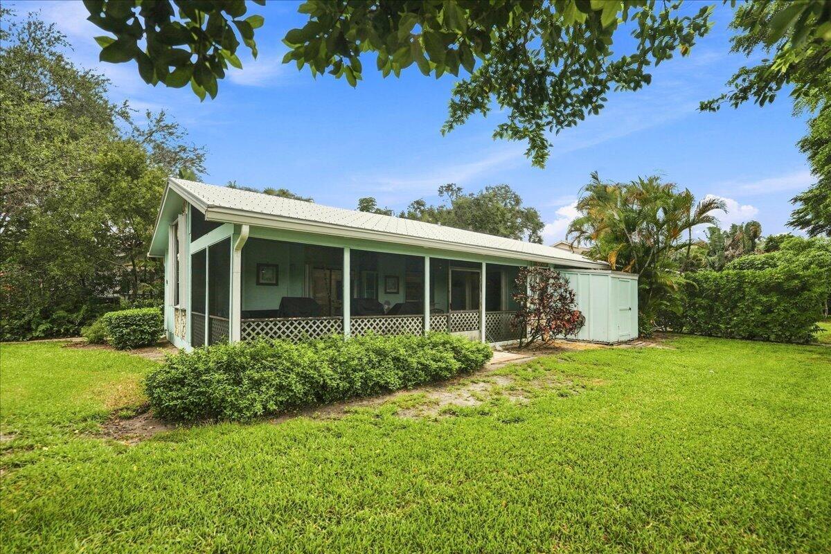 4150 Ne Breakwater Drive Property Photo 3