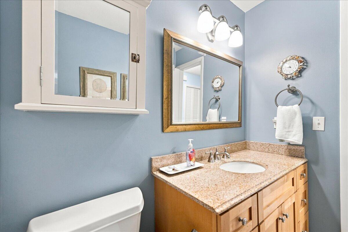 4150 Ne Breakwater Drive Property Photo 29