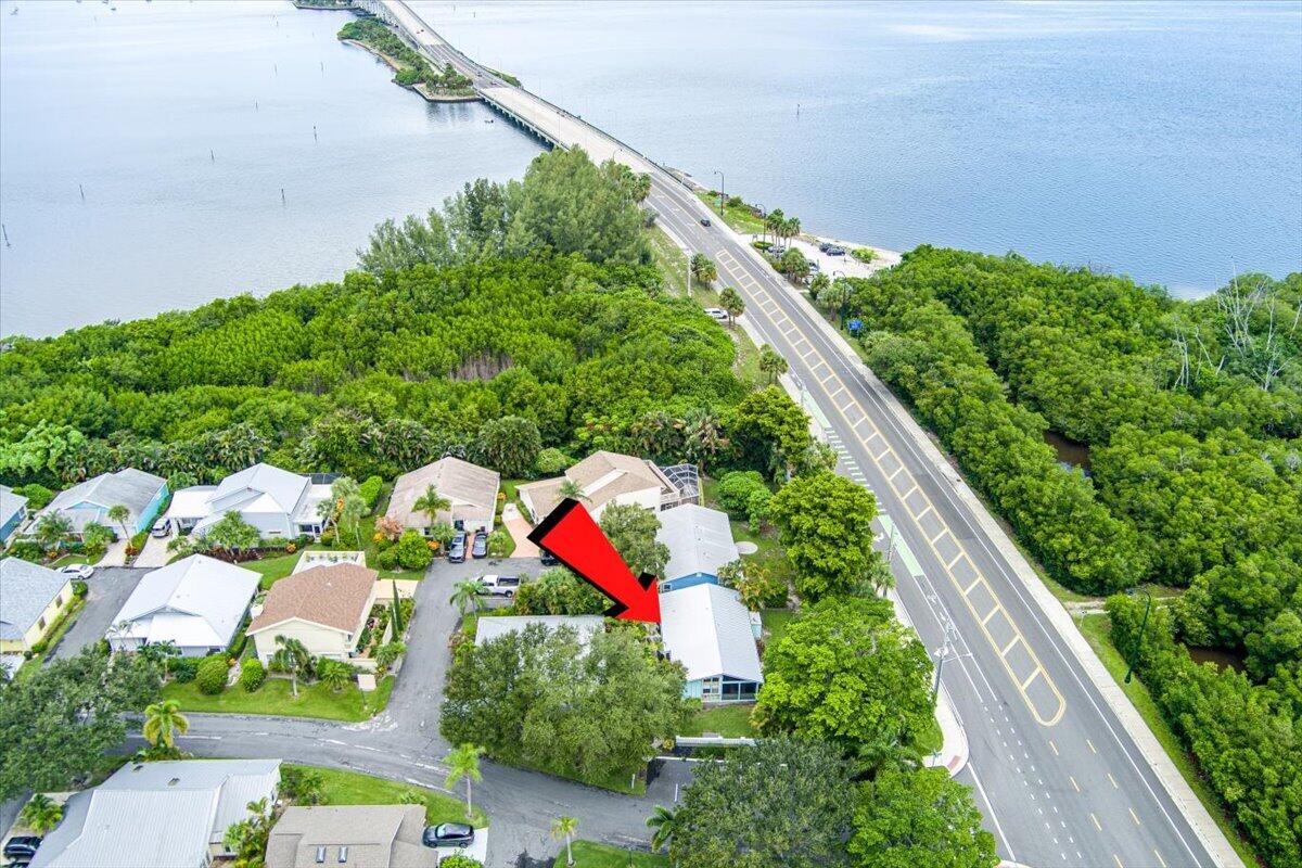 4150 Ne Breakwater Drive Property Photo 40