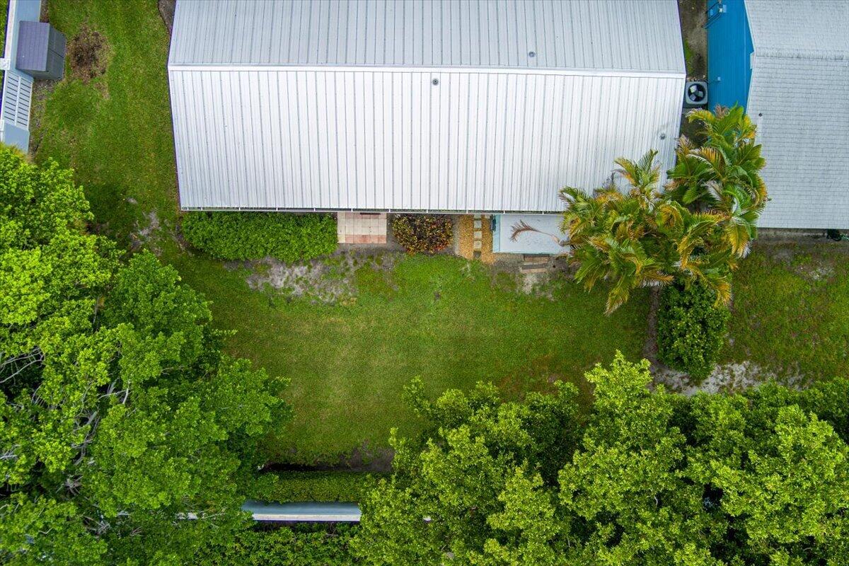 4150 Ne Breakwater Drive Property Photo 43