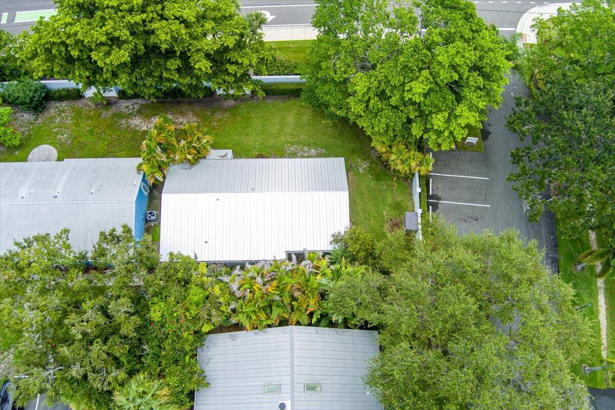 4150 Ne Breakwater Drive Property Photo 44