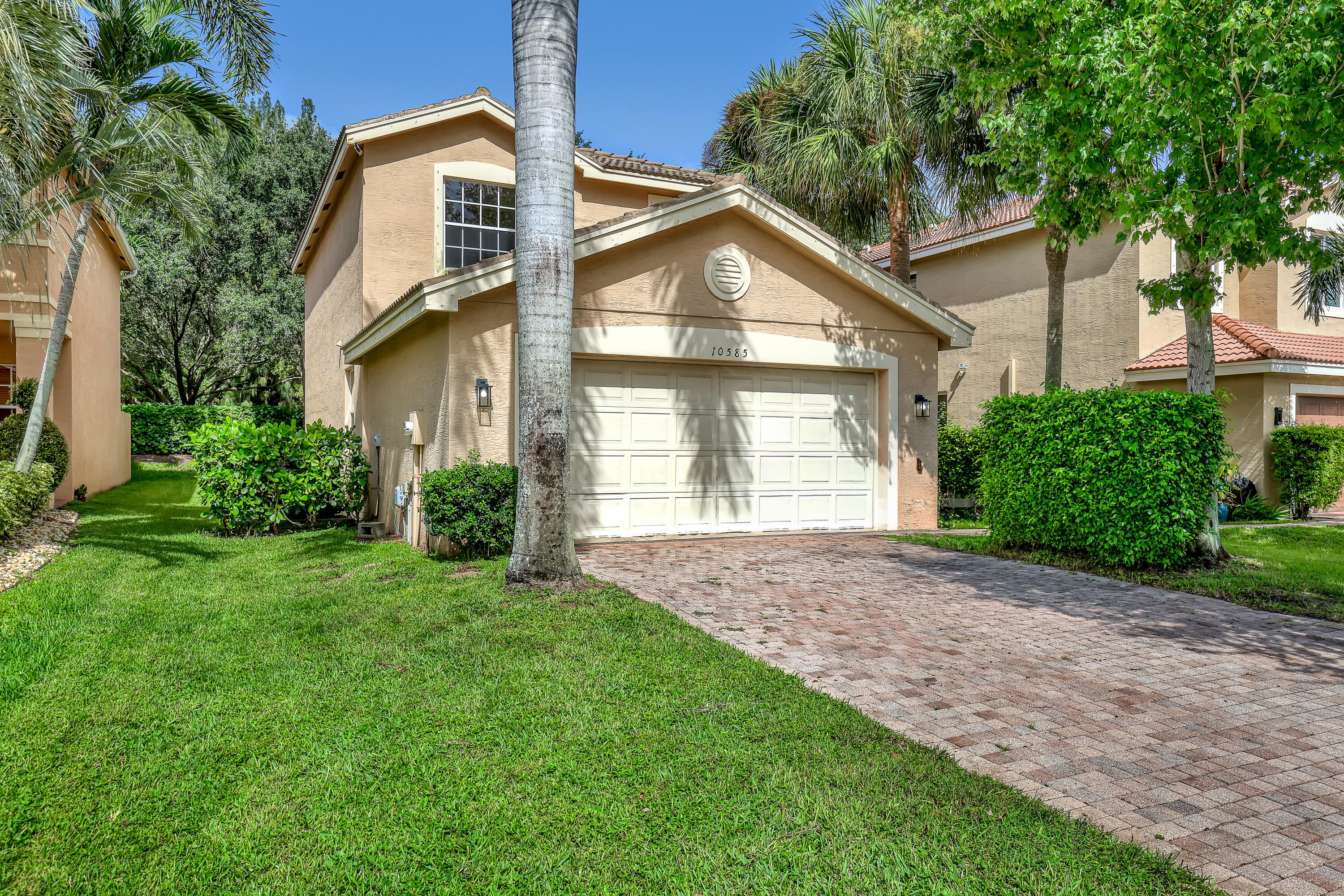 10585 COCOBOLO Way Property Photo 1