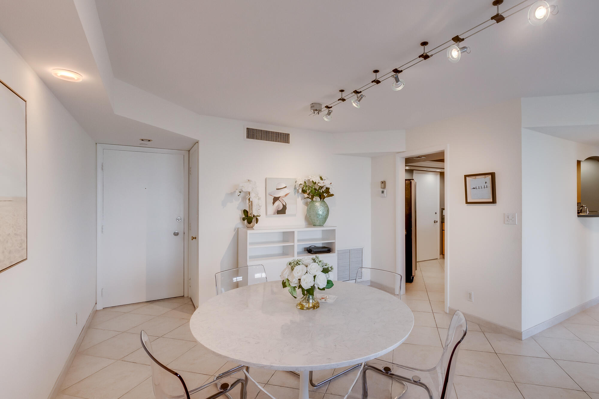 1 Las Olas Circle 1105 Property Photo 10