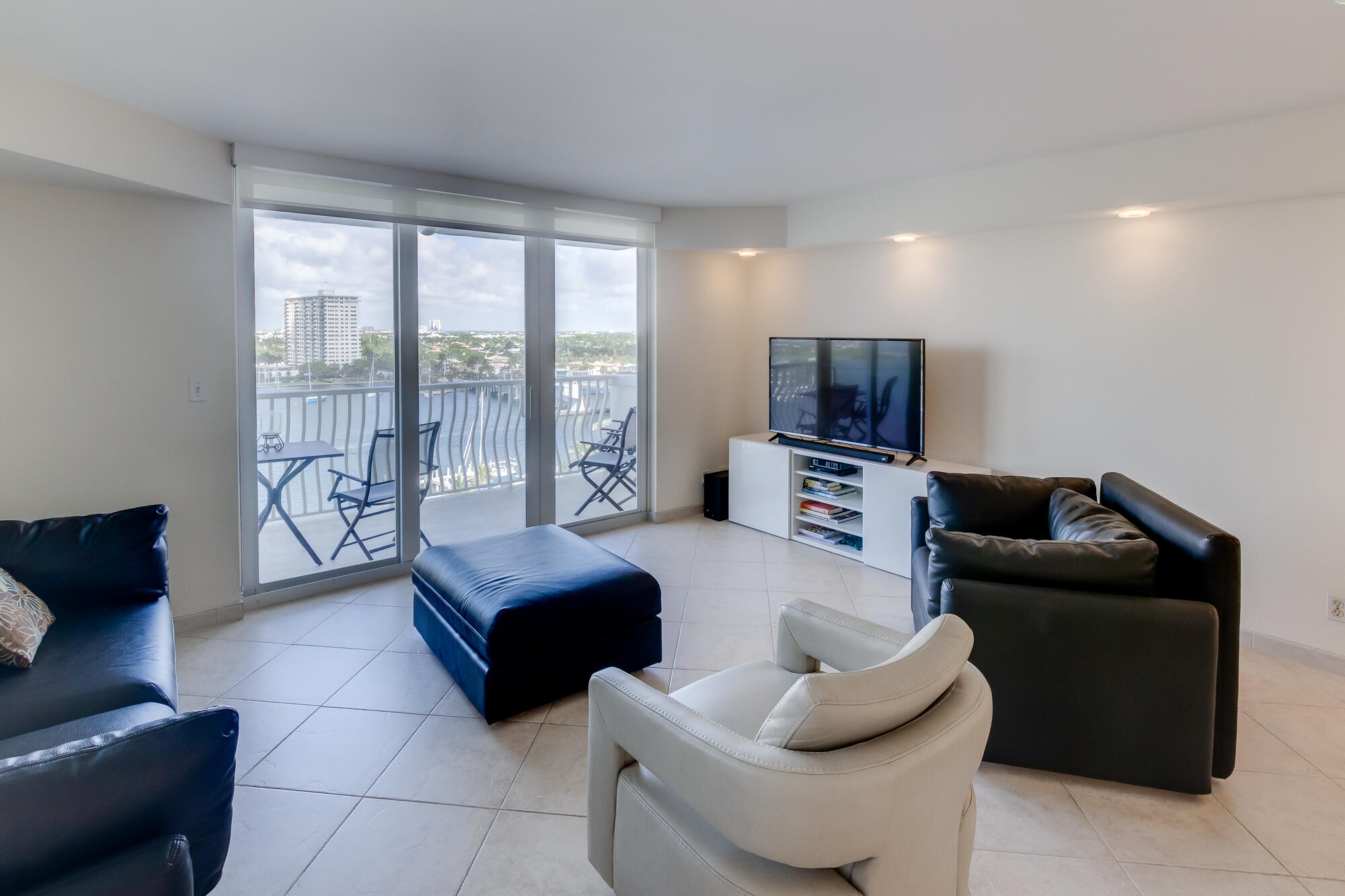 1 Las Olas Circle 1105 Property Photo 12