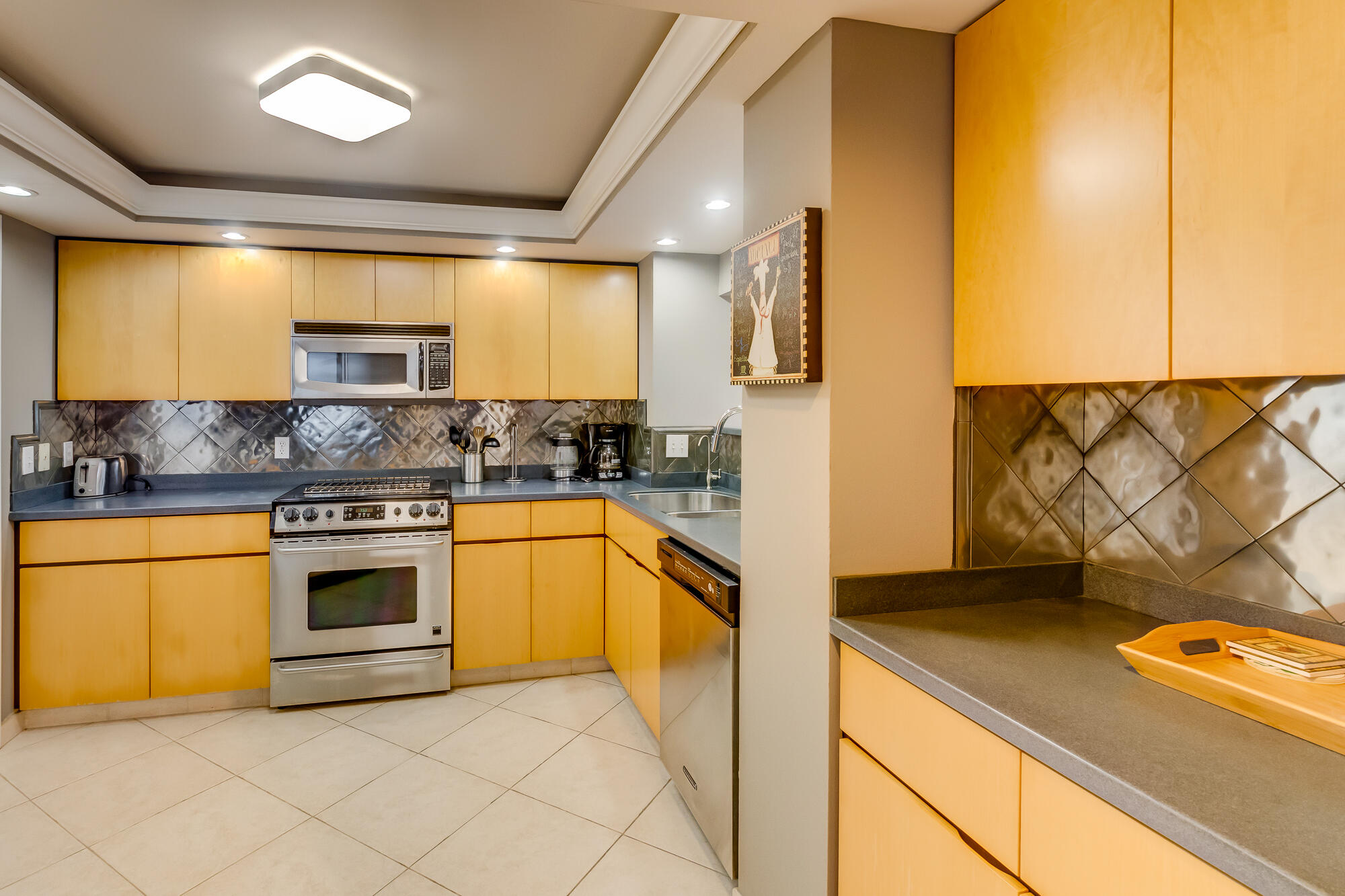 1 Las Olas Circle 1105 Property Photo 17
