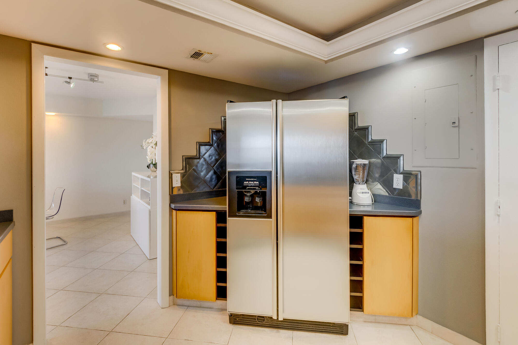 1 Las Olas Circle 1105 Property Photo 19