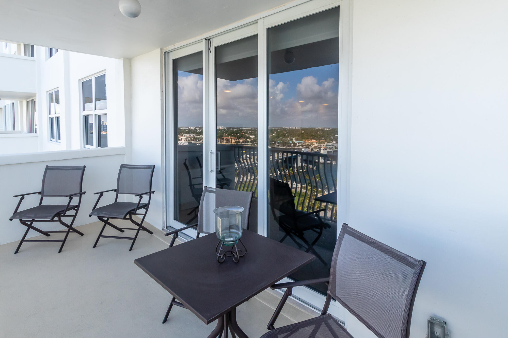 1 Las Olas Circle 1105 Property Photo 27