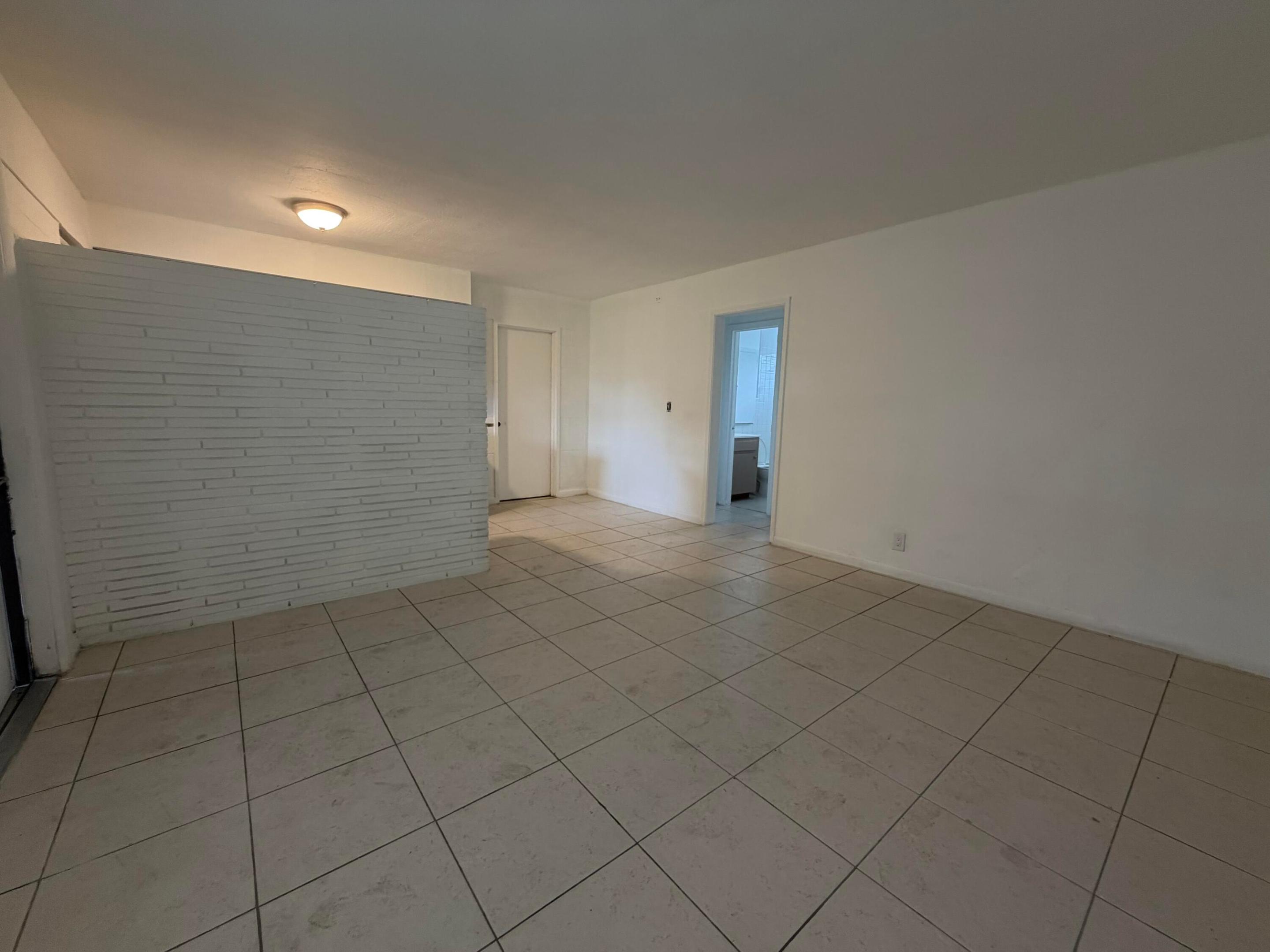 711 Nw 4th Avenue 2 Property Photo 6