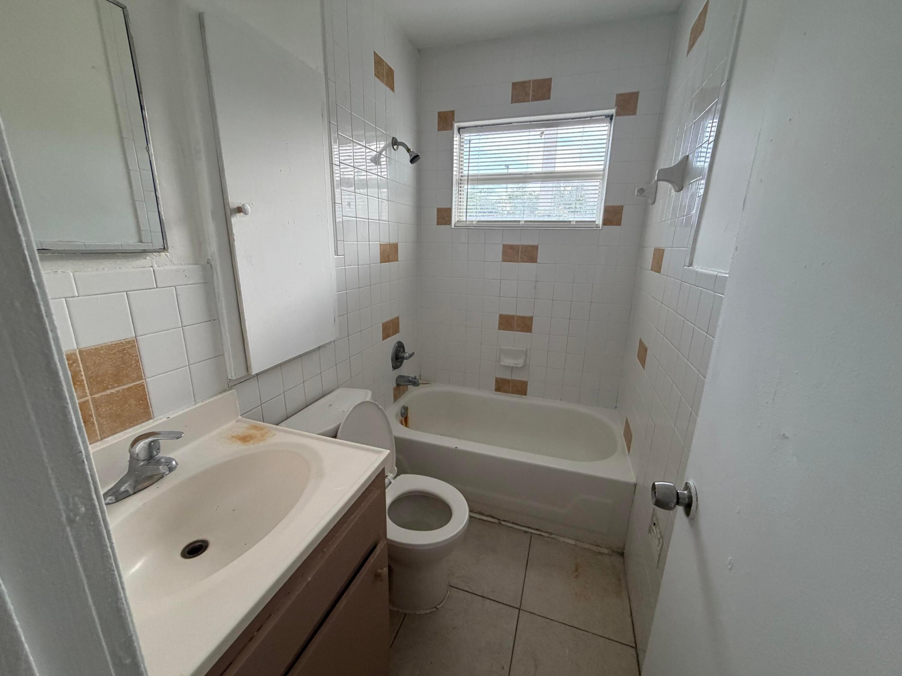 711 Nw 4th Avenue 2 Property Photo 8