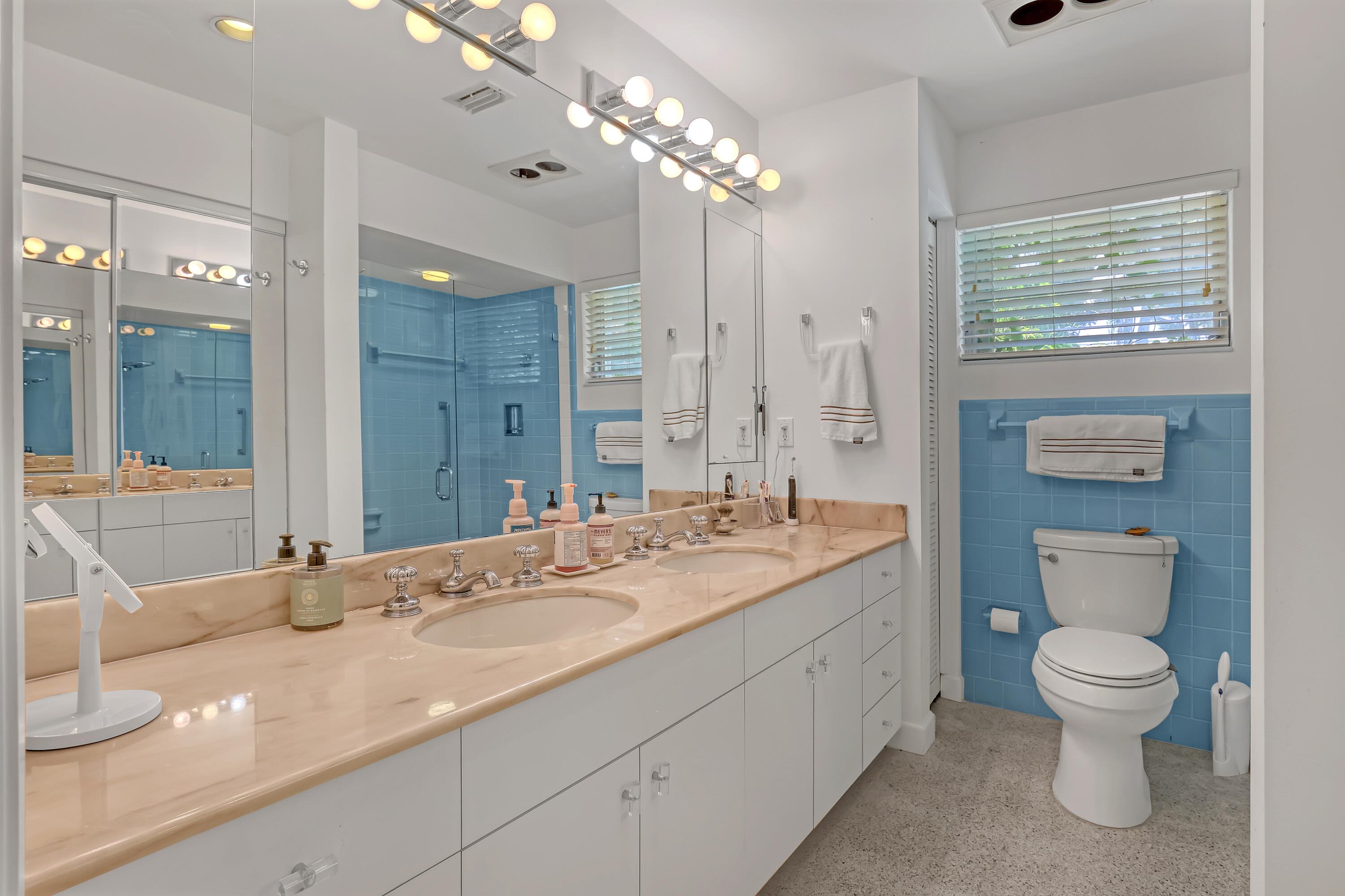 306 Cascade Lane Property Photo 29