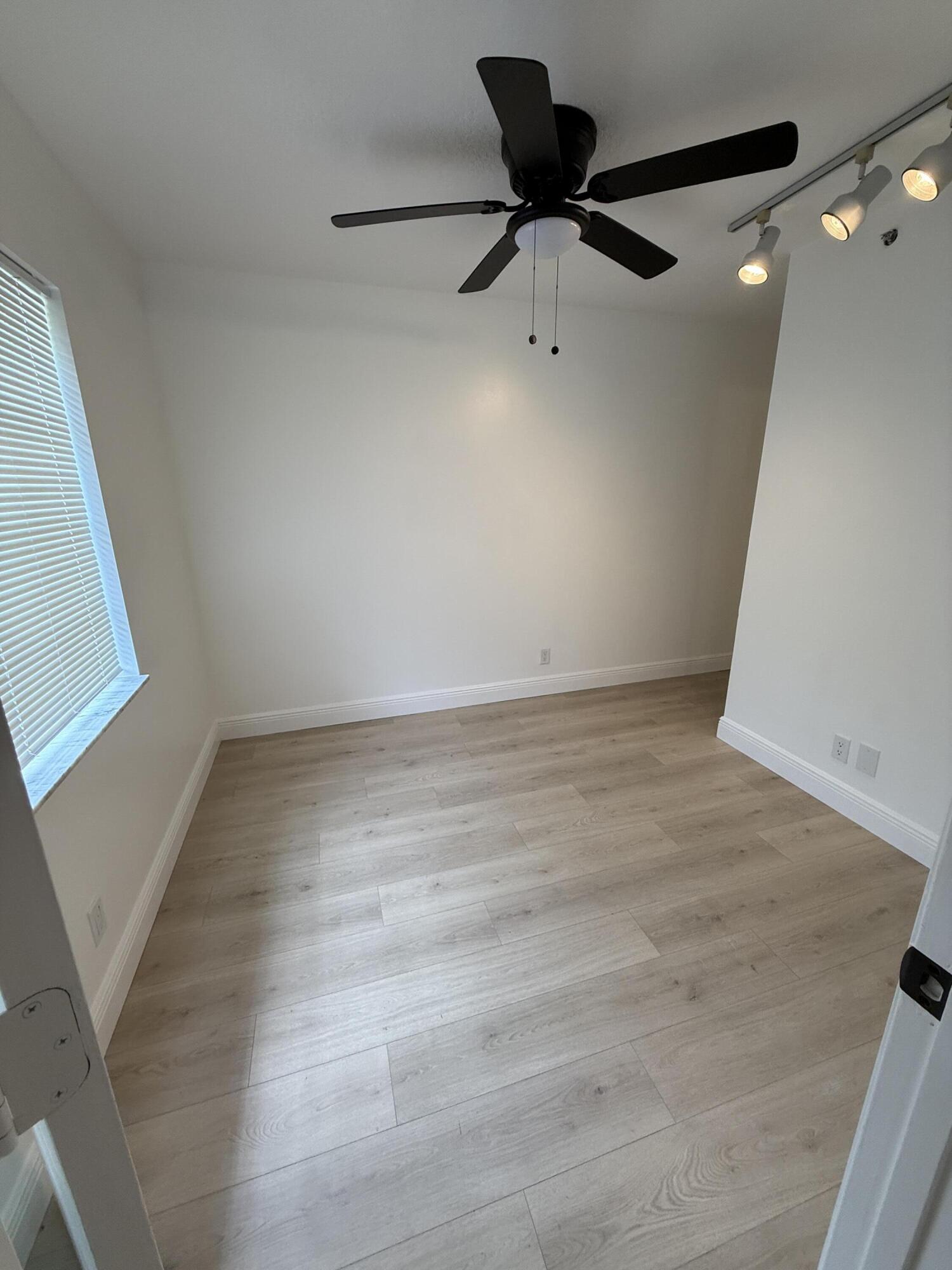 950 S Kanner Highway E1 Property Photo 9
