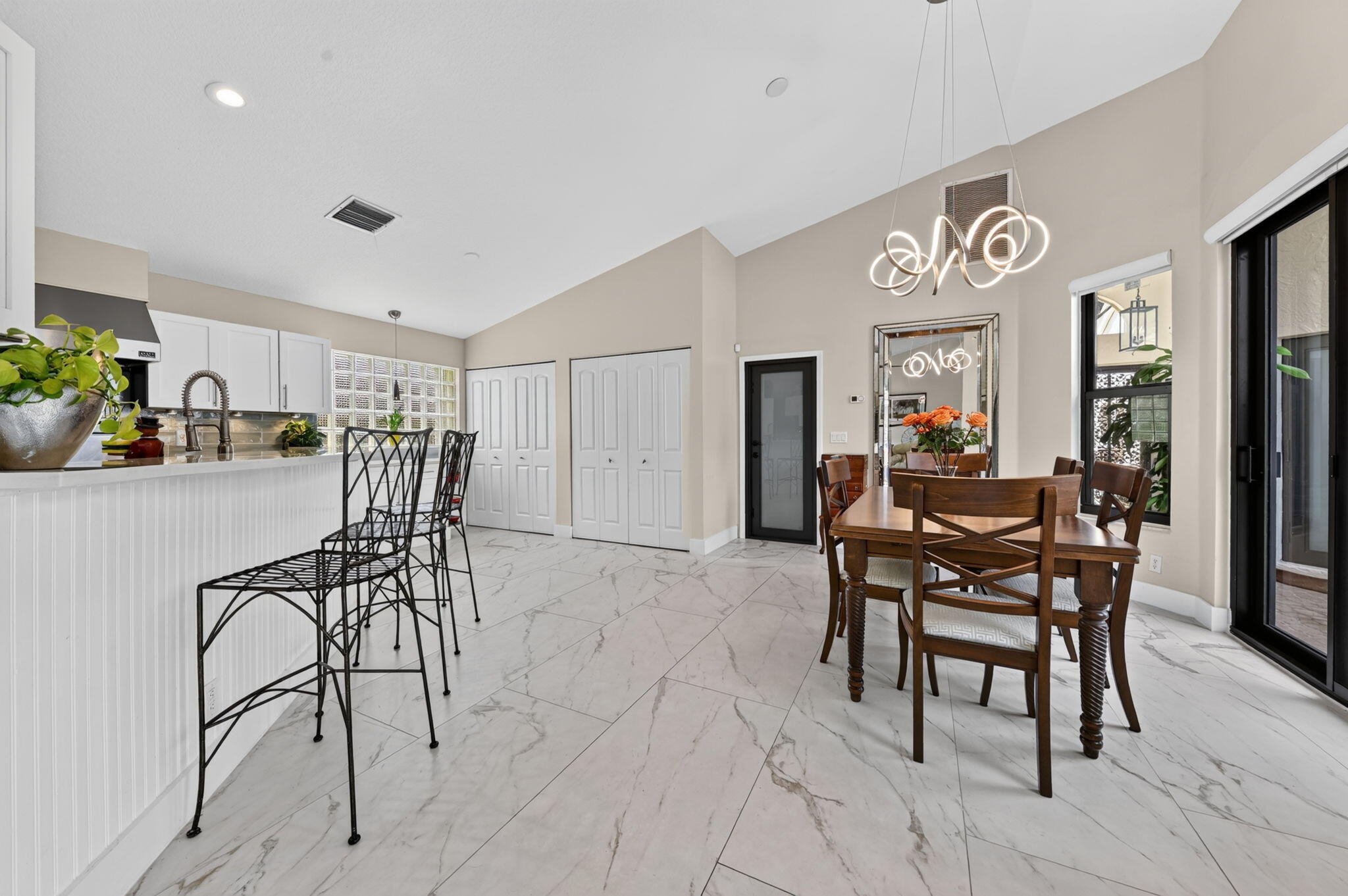 2865 N Clearbrook Circle N Property Photo 15