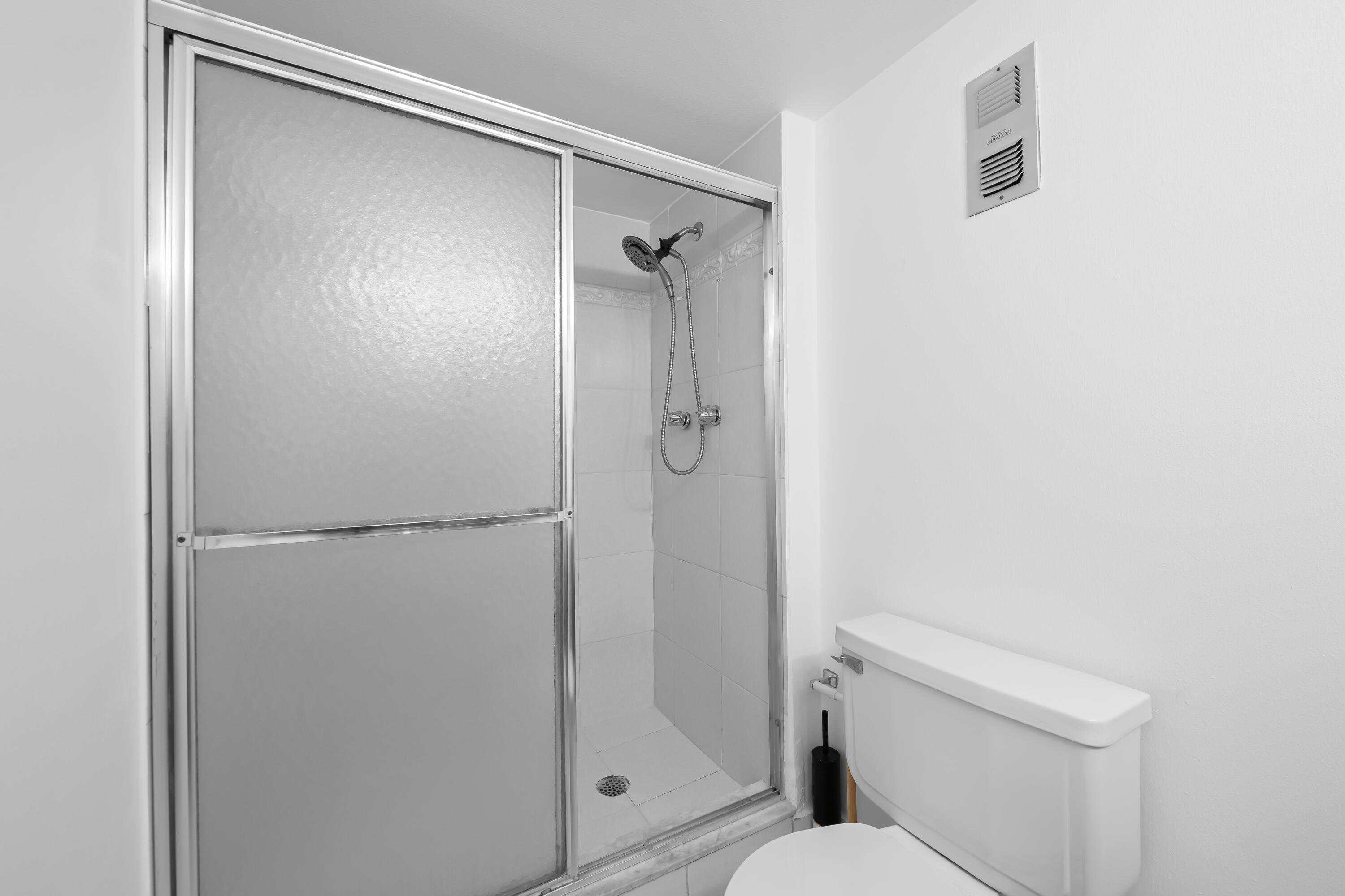 2781 Taft Street 303 Property Photo 13