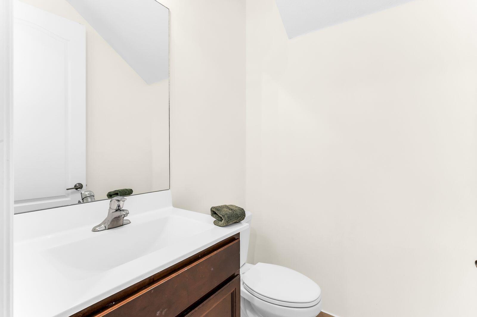 12822 Anthorne Lane Property Photo 12