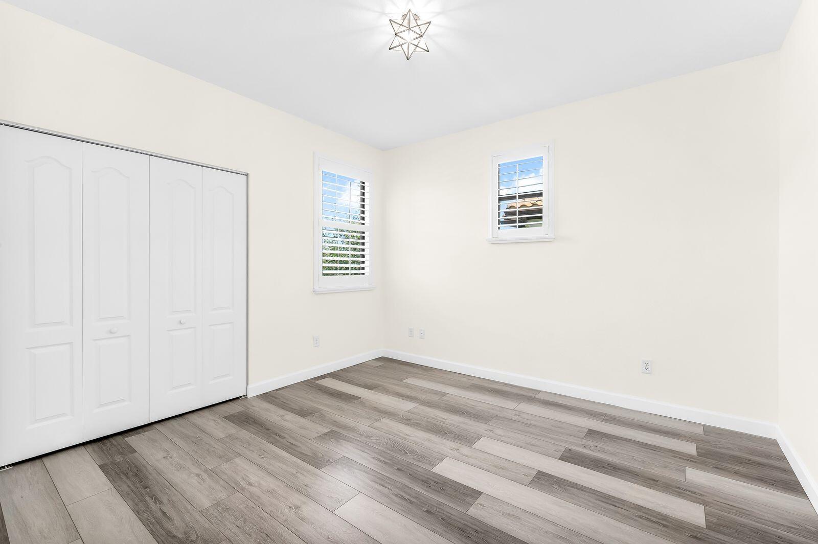 12822 Anthorne Lane Property Photo 17