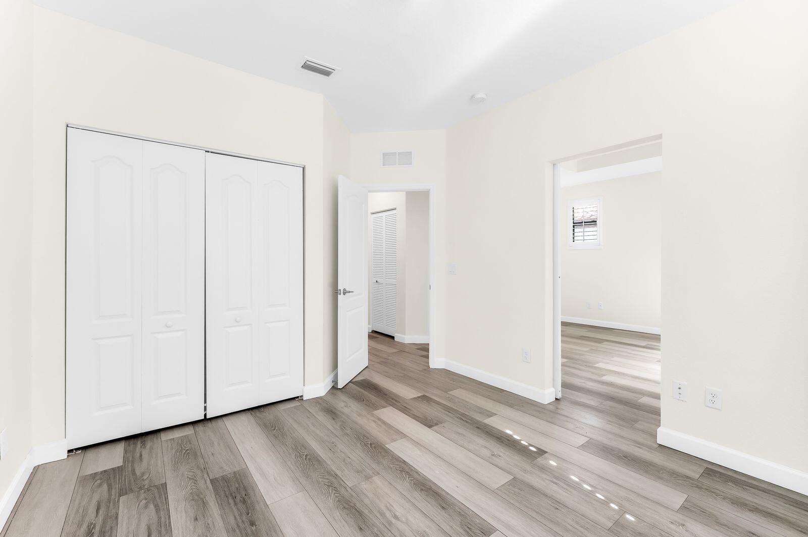 12822 Anthorne Lane Property Photo 25