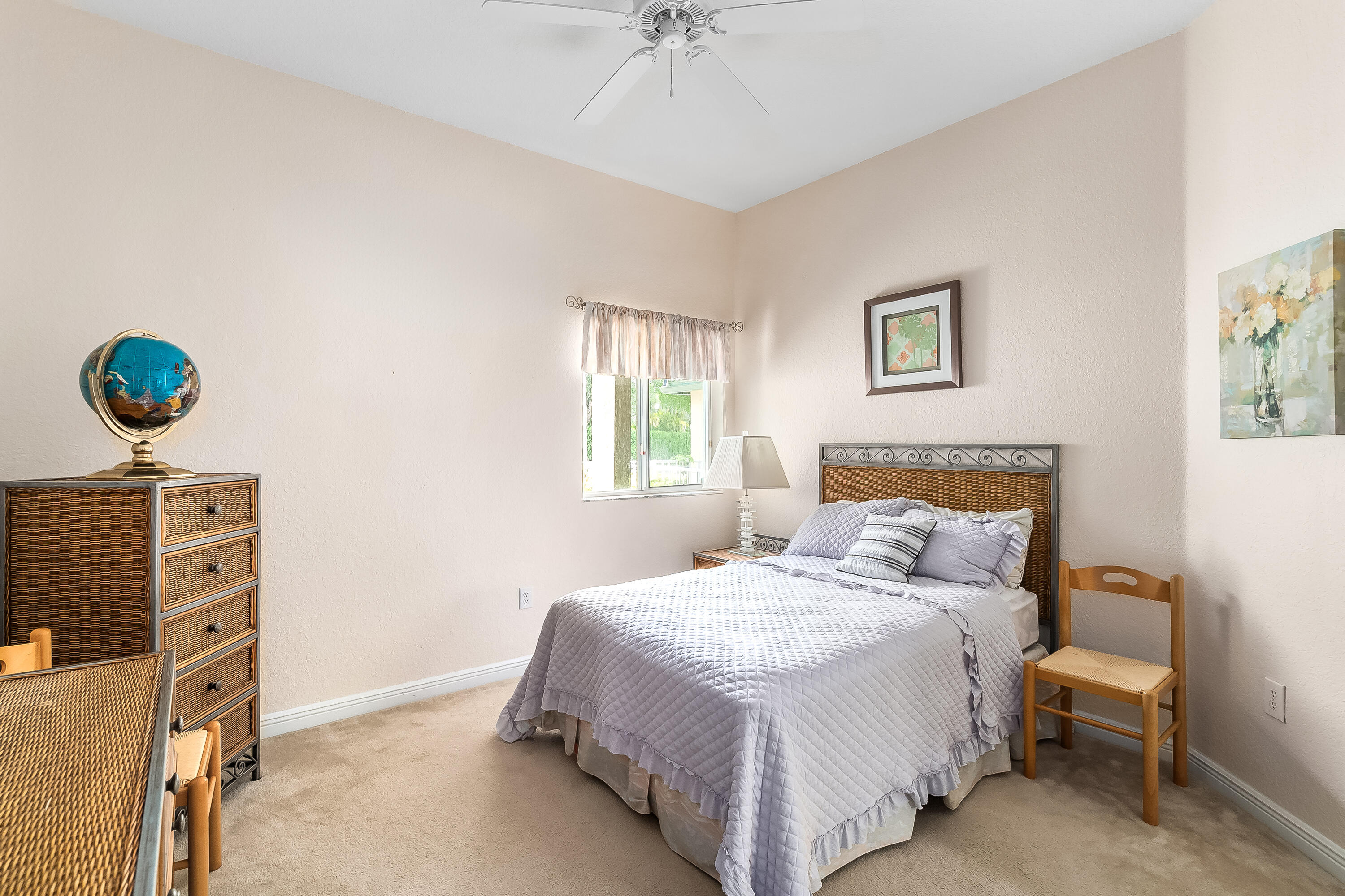 7927 Exeter Boulevard E Property Photo 25