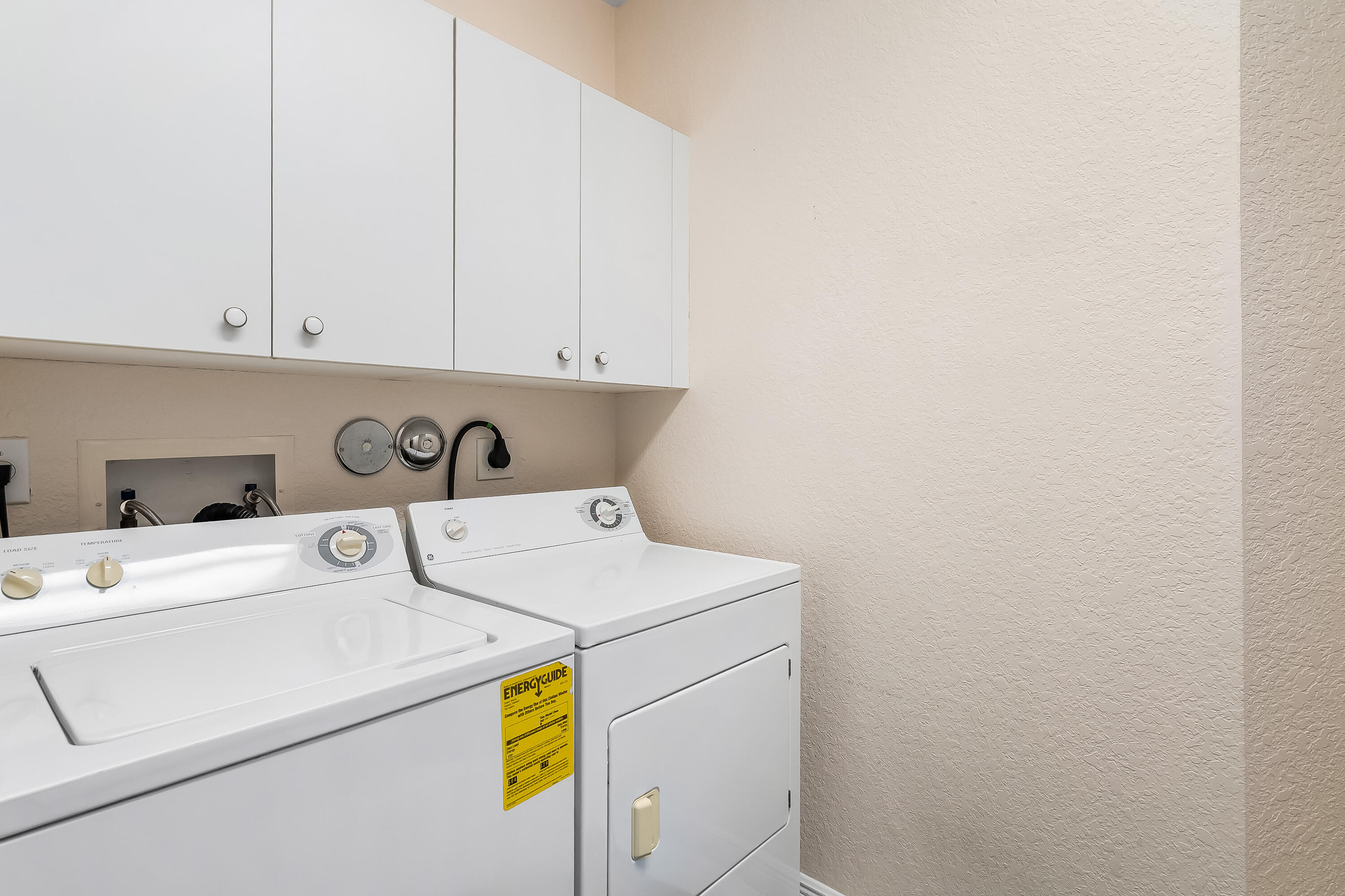 7927 Exeter Boulevard E Property Photo 30