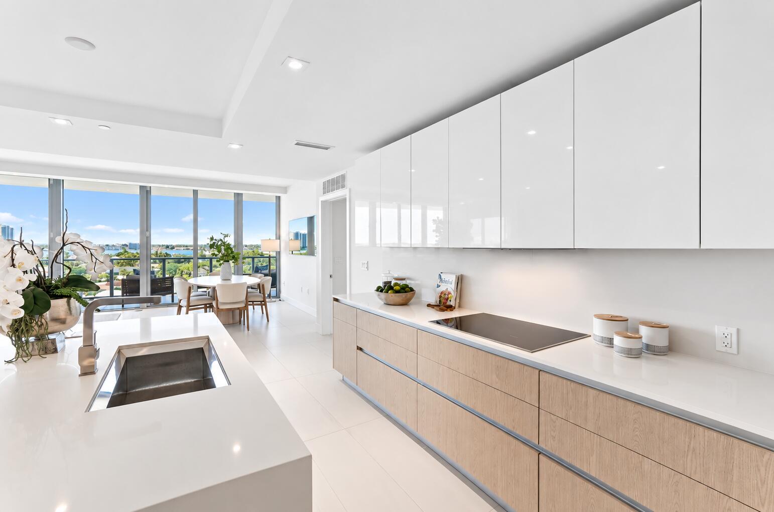 3100 N Ocean Drive P-701 Property Photo 4