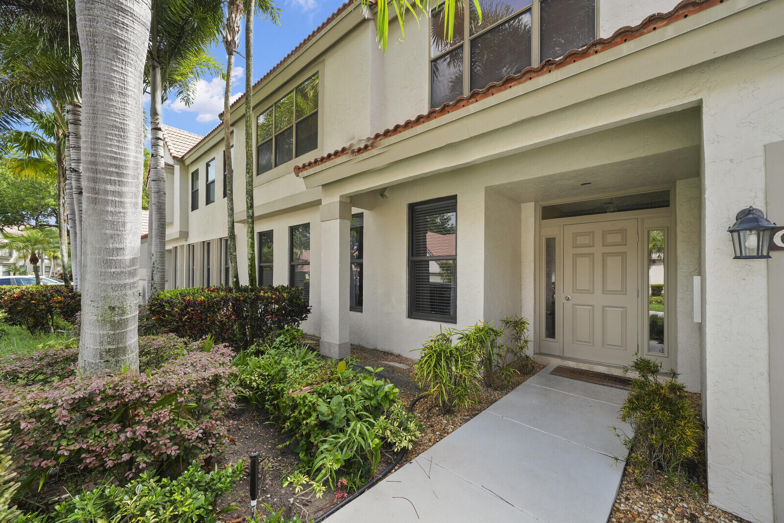 5780 Coach House Circle C Property Photo 1