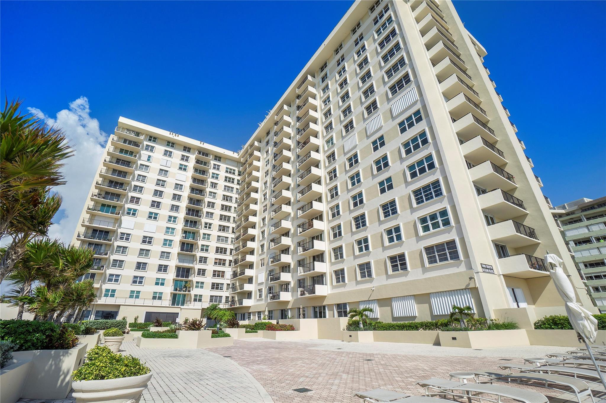 1900 S Ocean Boulevard 8l Property Photo 10