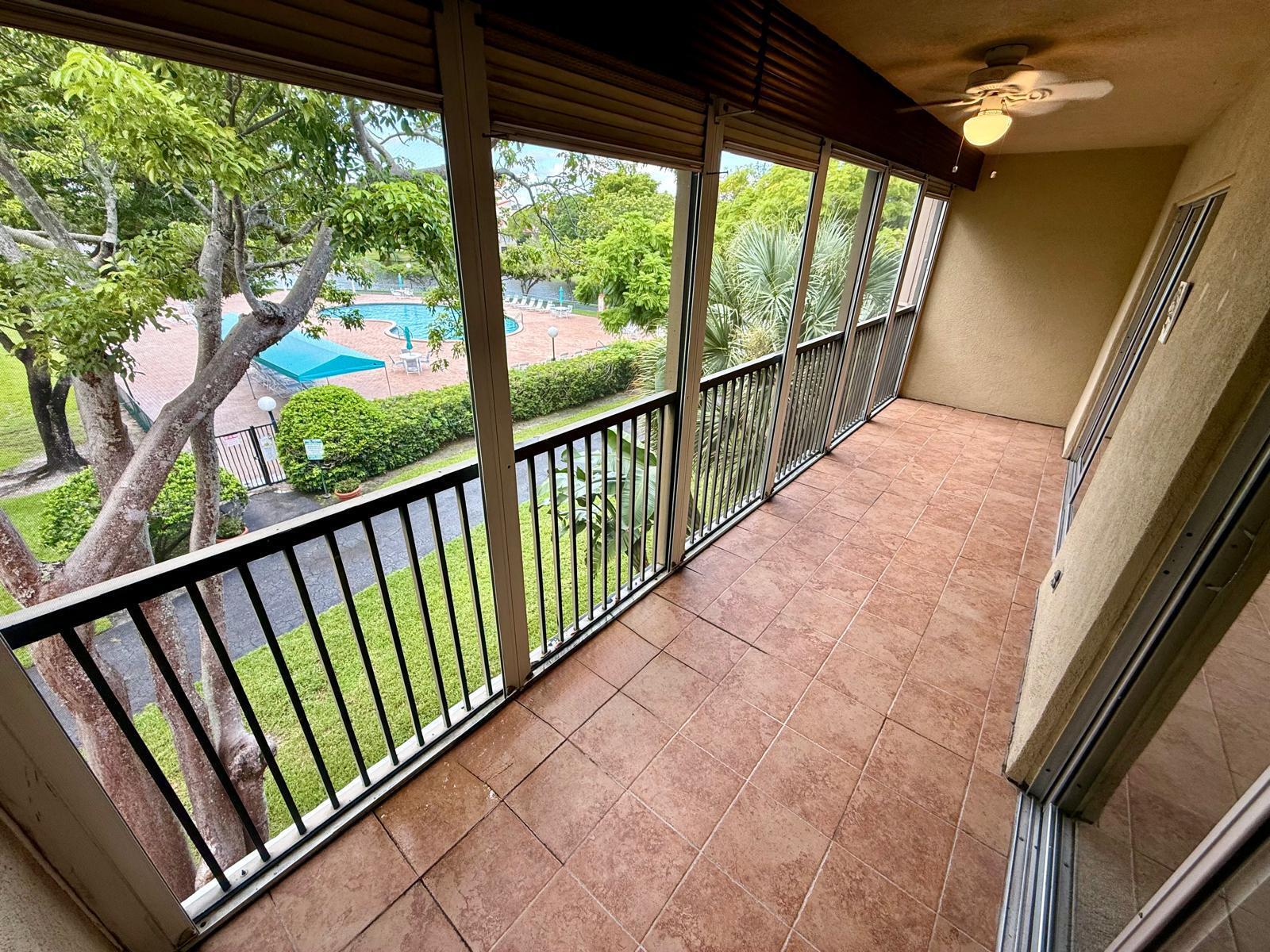 2212 S Cypress Bend Drive 303 Property Photo 5
