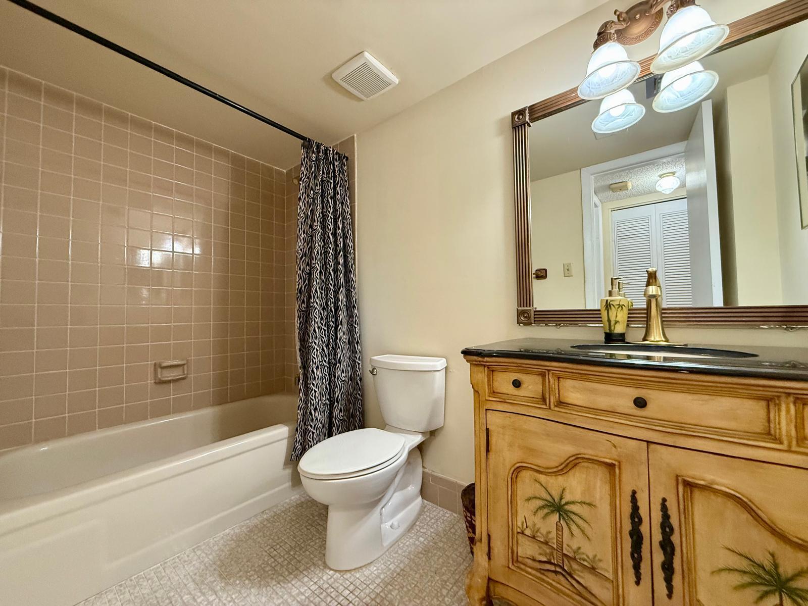 2212 S Cypress Bend Drive 303 Property Photo 10