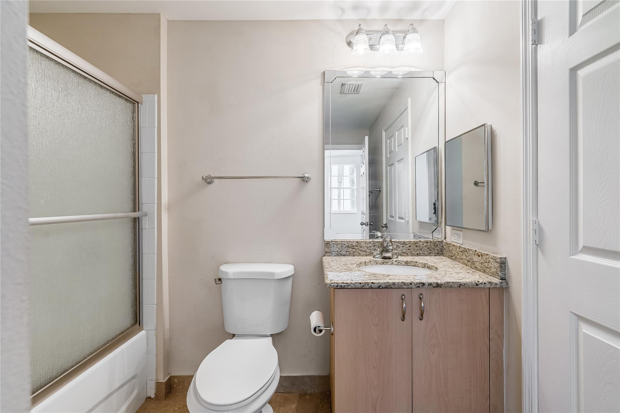 533 Ne 3rd Avenue 319 Property Photo 15