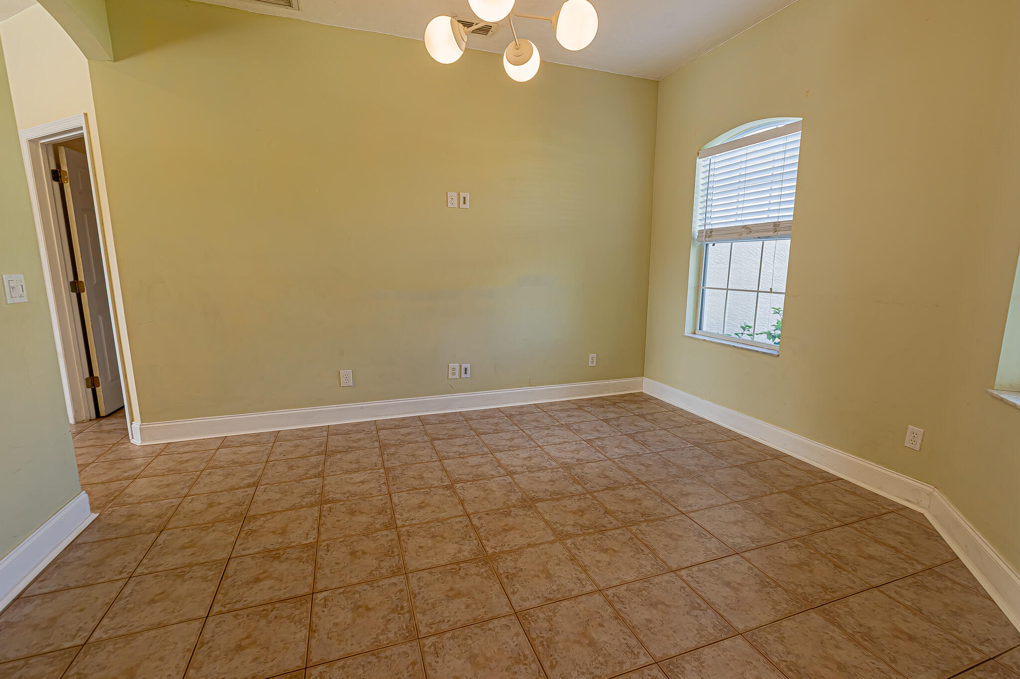 4249 Sw Kazan Street Property Photo 4