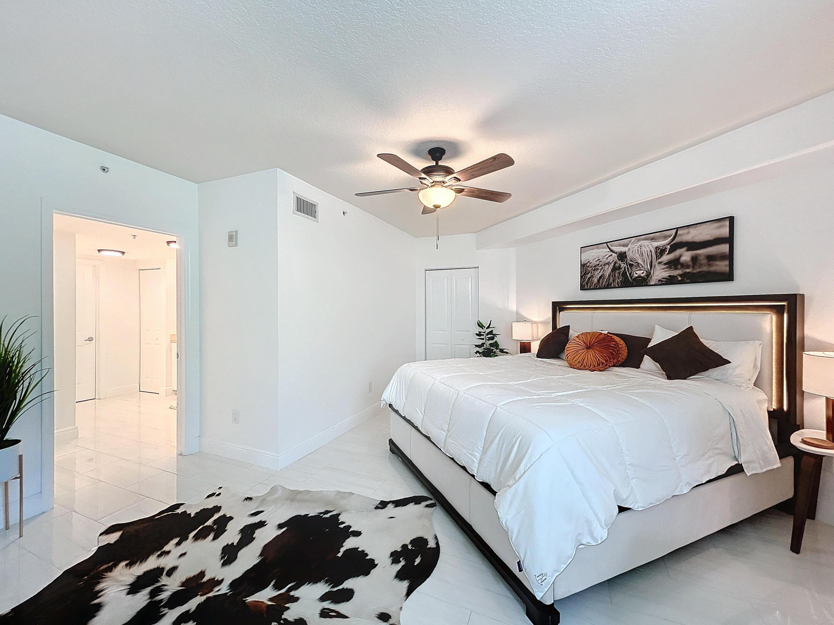 600 S Dixie Highway 630 Property Photo 14