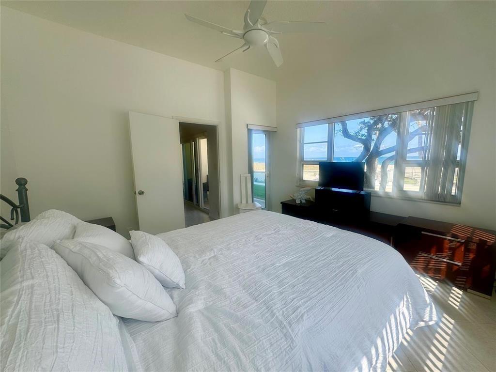6000 N Ocean Blvd 1d Property Photo 5