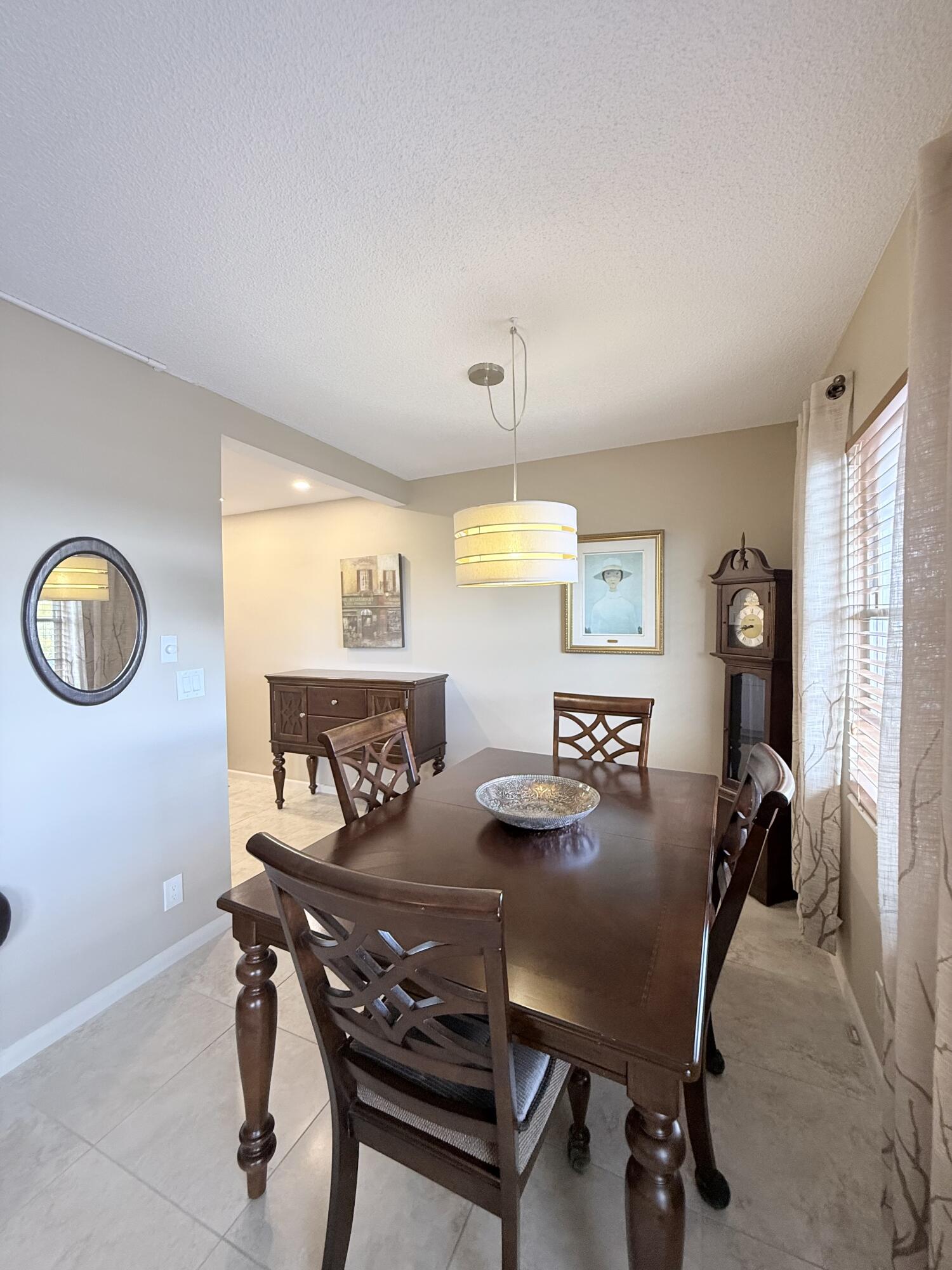 4015 Islewood D Property Photo 10