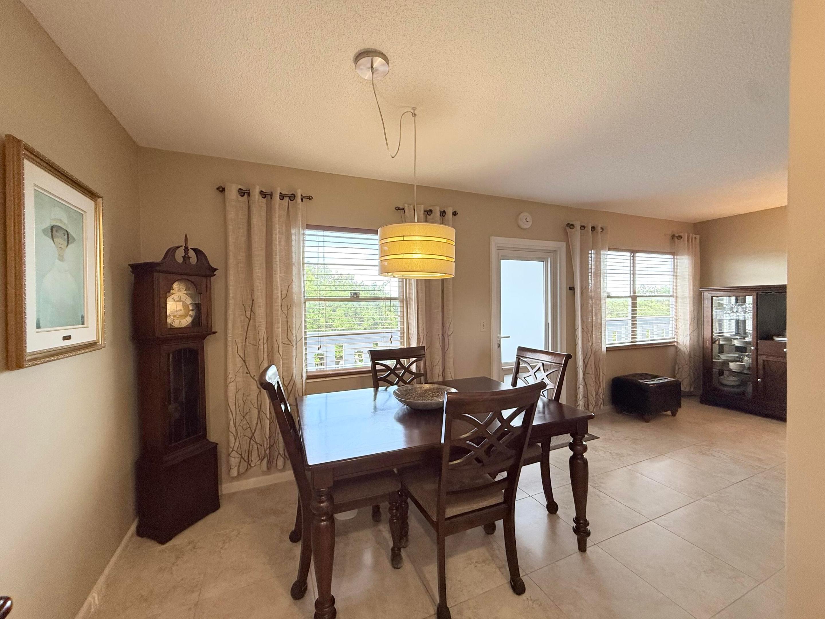 4015 Islewood D Property Photo 11